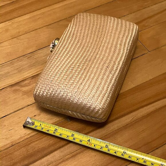 Kayu Jen clutch with gold strap - Picture 11 of 13